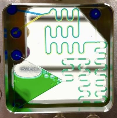 ガラス製マイクロリアクター